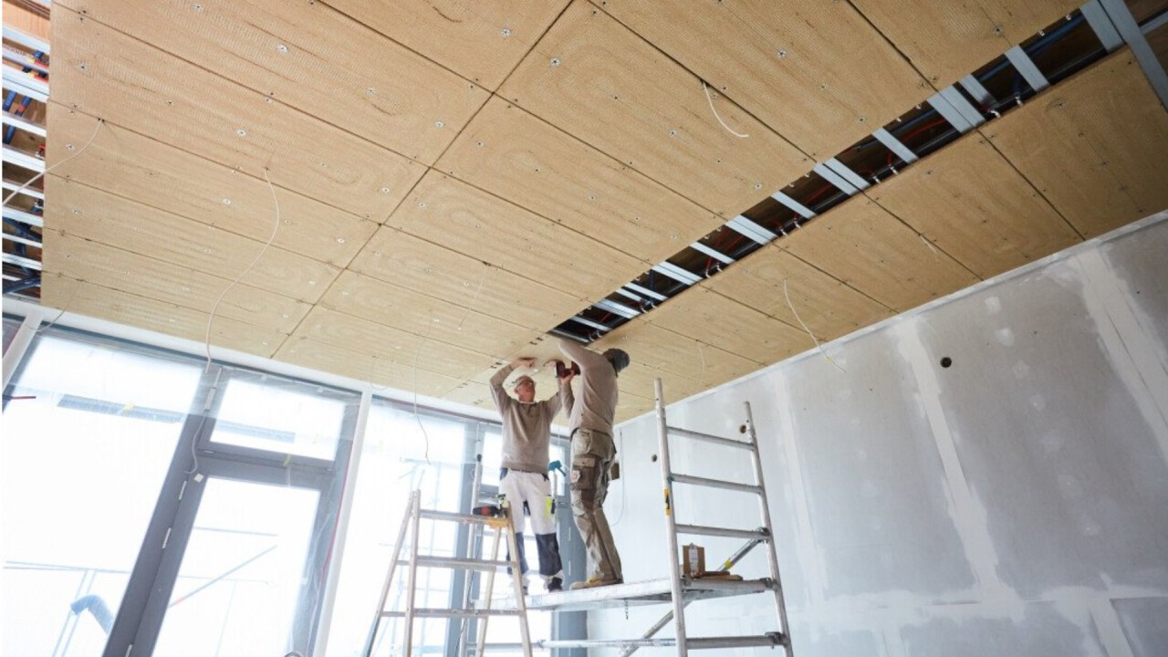 Clay heating and cooling panels for the ceiling