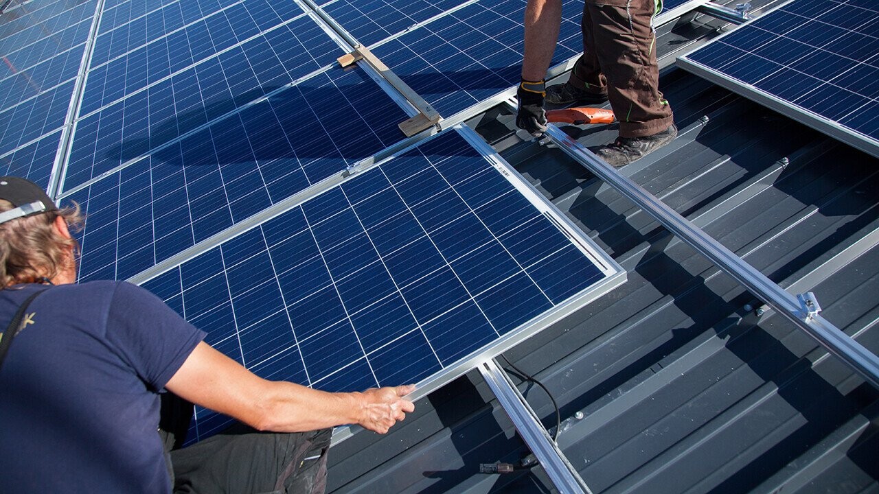 A lucrative business segment for roofers and carpenters: PV systems.