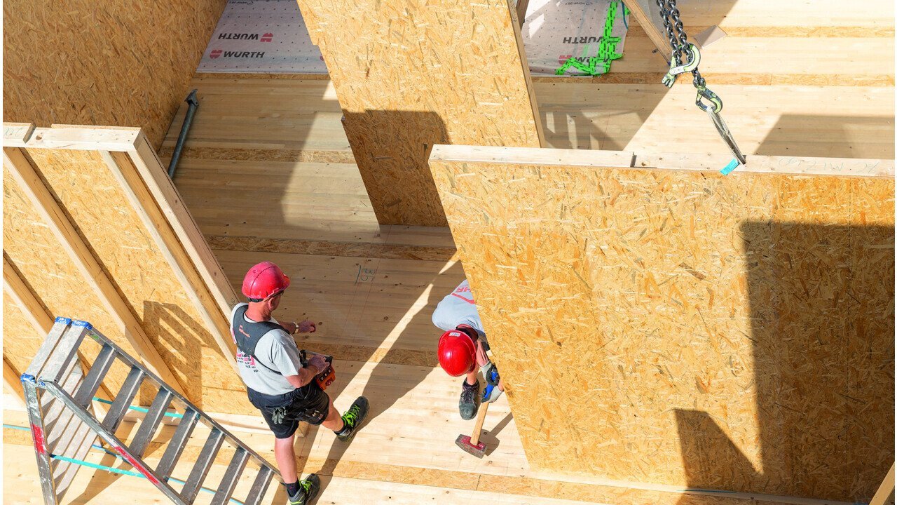 Timber frame construction with SWISS KRONO OSB/3 EN300 (Bildnachweis: © SWISS KRONO |  Foto: tm studios)