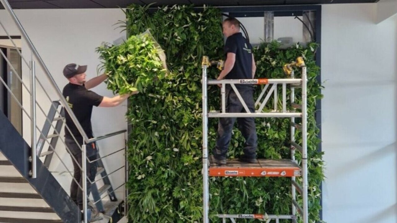 Installation of a green facade and SemperGreenwall