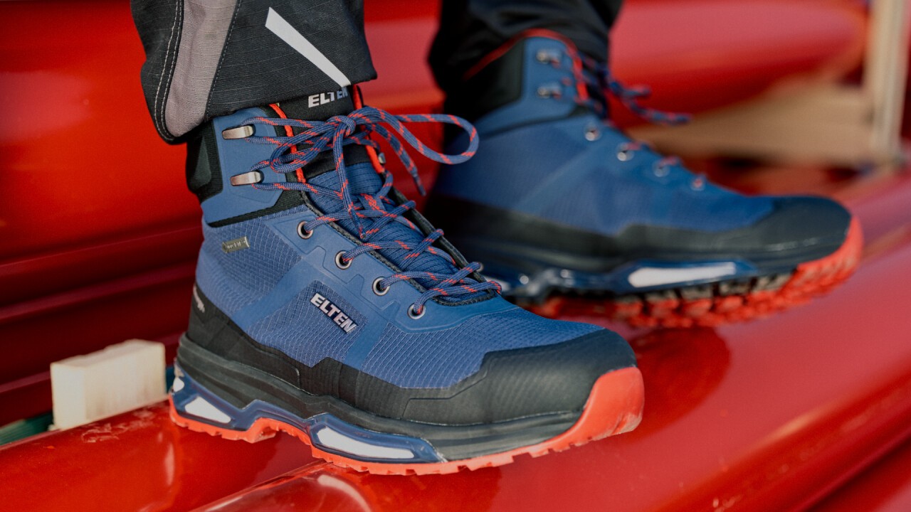 Der ‚Bente XXE GTX Blue Mid ESD S3‘ von Elten mit der Laufsohle „Wellmaxx Energetic“ eignet sich optimal für den Einsatz in der Zimmerei.