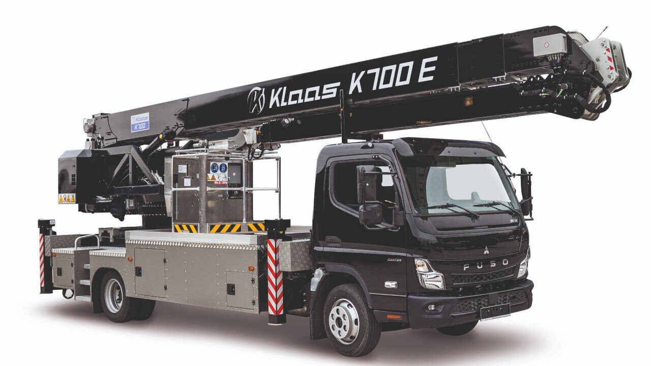 The K700 E is a compact entry-level model in the 7.5 tonne class.