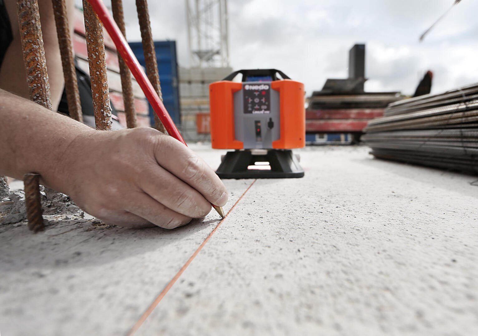 Linus 1 HV eignet sich perfekt zum Nivellieren und Fluchten