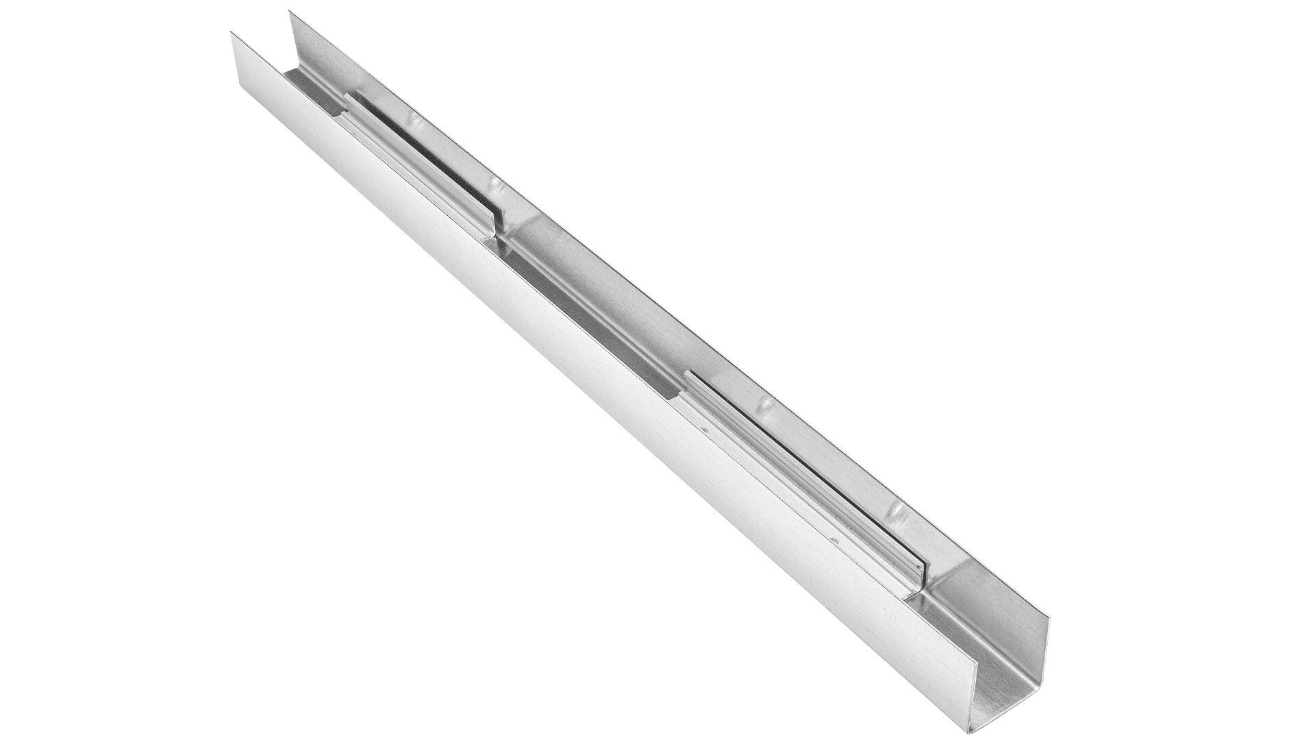 Ein langer, silberner, U-förmiger Metallkanal mit geraden Kanten und flacher Basis, schräg auf weißem Hintergrund betrachtet.