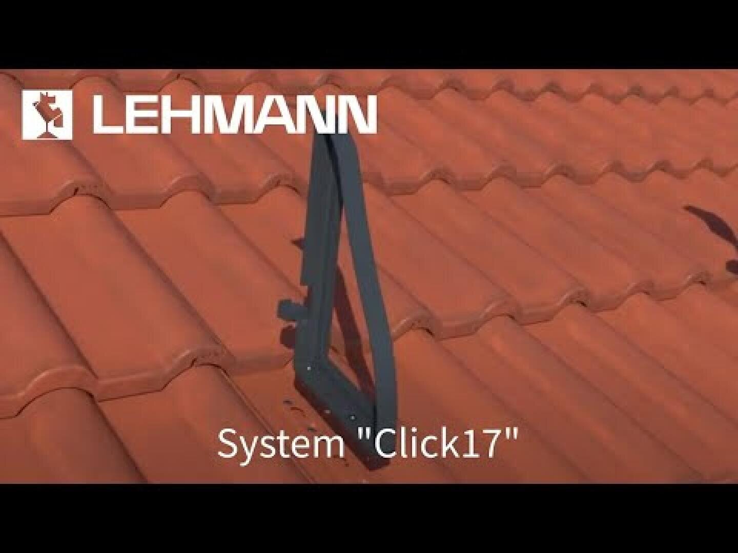 Eine Metall-Dachhalterung ist auf roten Tondachziegeln installiert. Das Bild enthält das LEHMANN-Logo und den Text "System Click17".